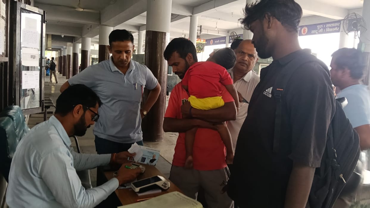 30,000 Happy Cards will be distributed to the beneficiaries.