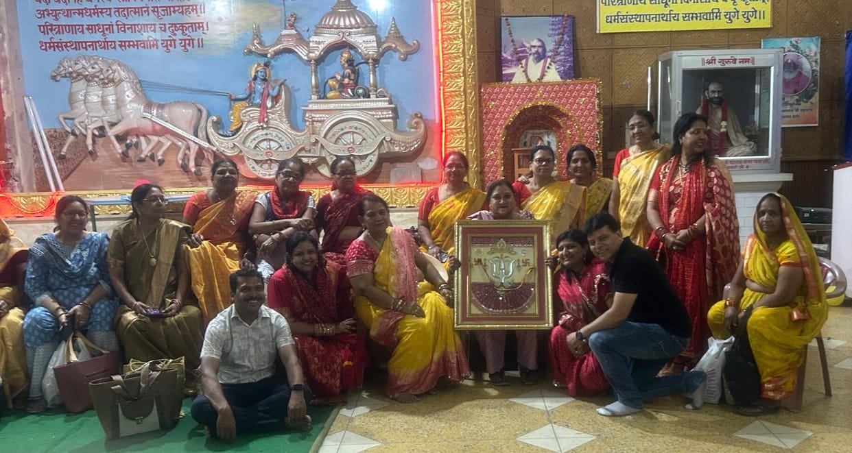 Musical narration of the life story of Dadi Rani Sati, devotees gathered in large numbers