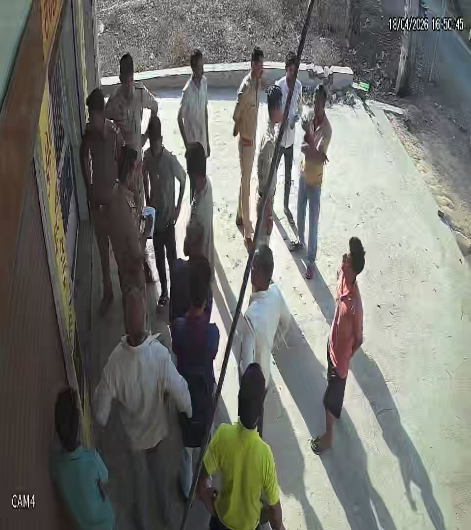 A tractor collided with a shop due to a liquor dispute.