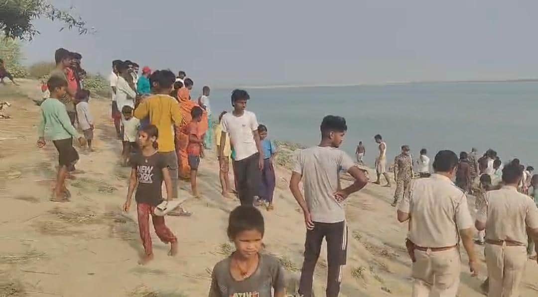 Body of young woman found stuffed in sack in Ganga, suspected strangulation sparks panic