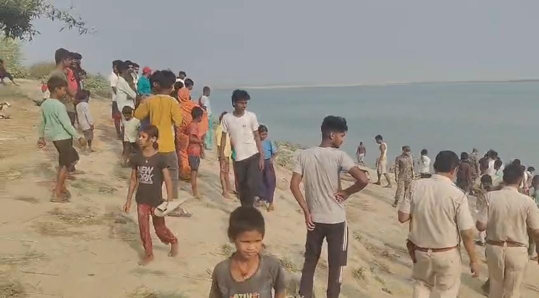 Body of young woman found stuffed in sack in Ganga, suspected strangulation sparks panic