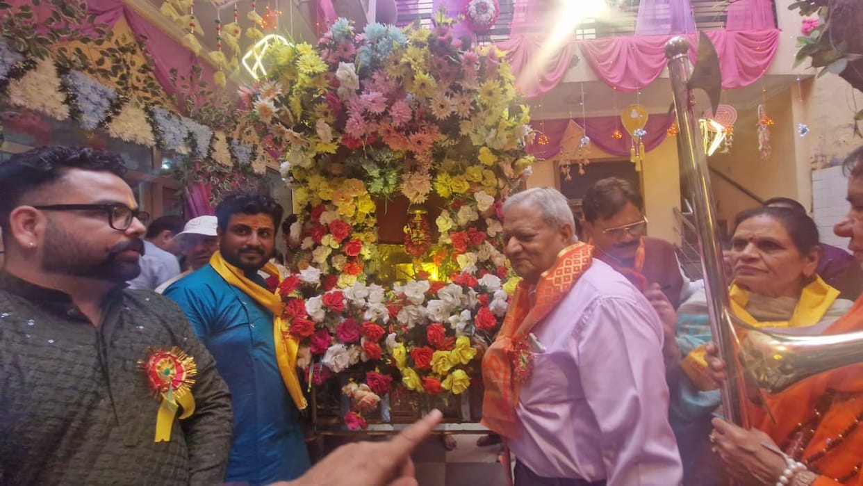 A grand procession of Lord Parashurama was taken out with cheers.