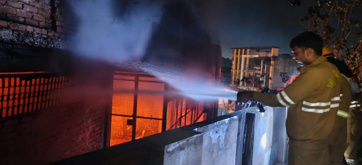 Massive fire breaks out in electronics warehouse