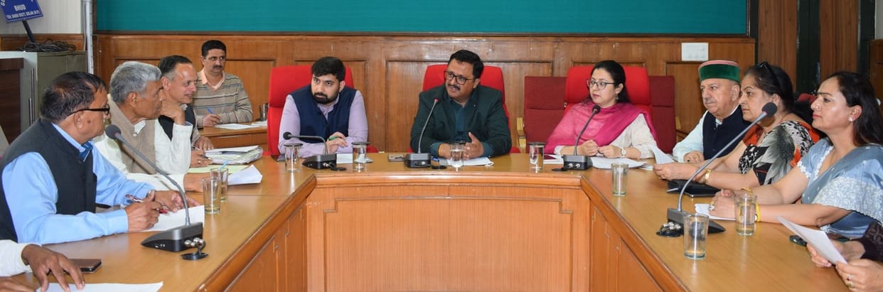 Society should make people life members in the noble work of Red Cross: Manmohan Sharma