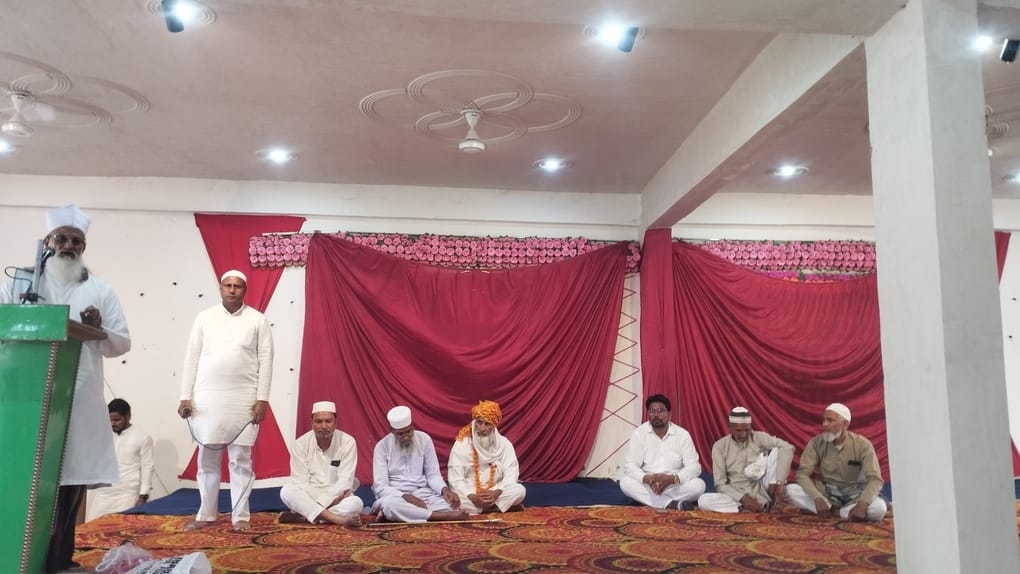 Discussion on education and unity in the meeting of Osmani Samaj