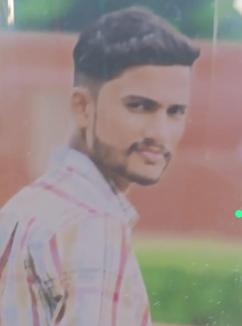 Three people including brother-in-law and brother-in-law died in a bus accident on NH-9.