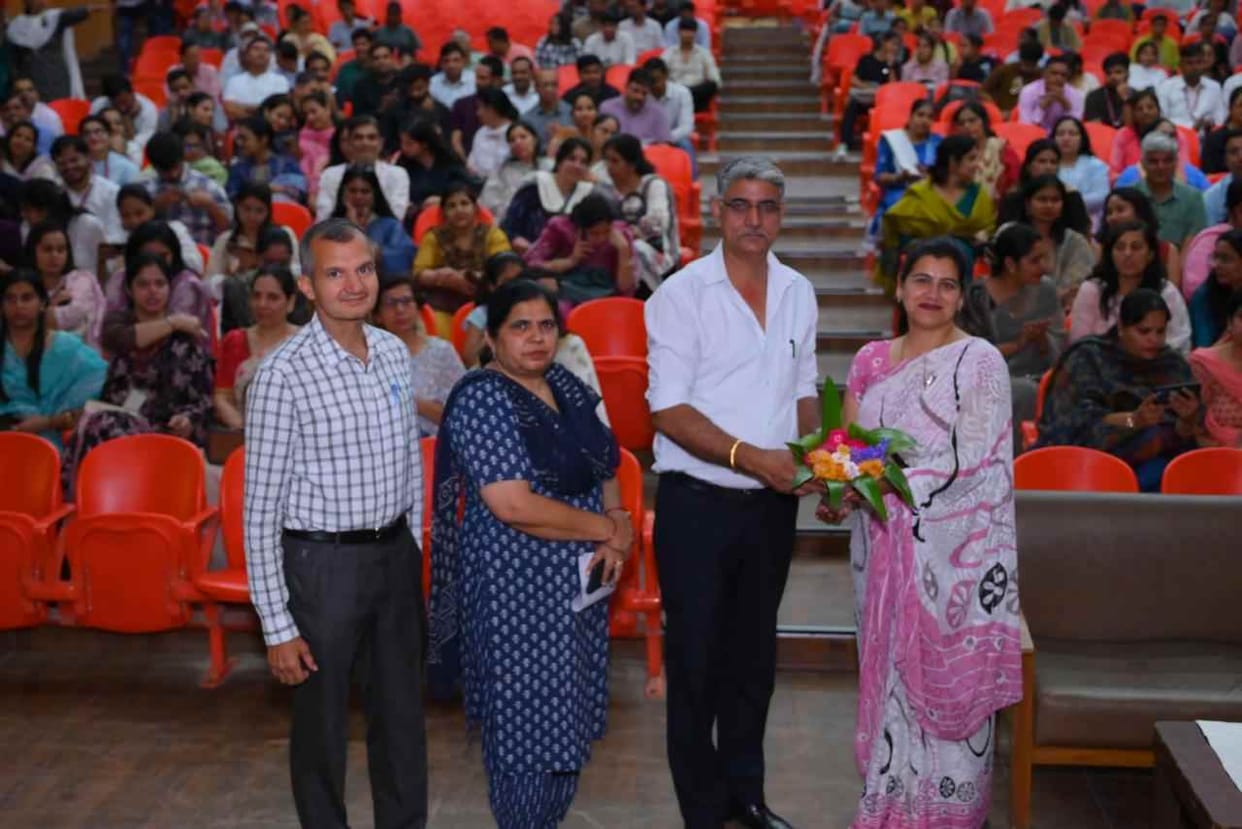 Asha Bhosle remembered at Nekiram Sharma College