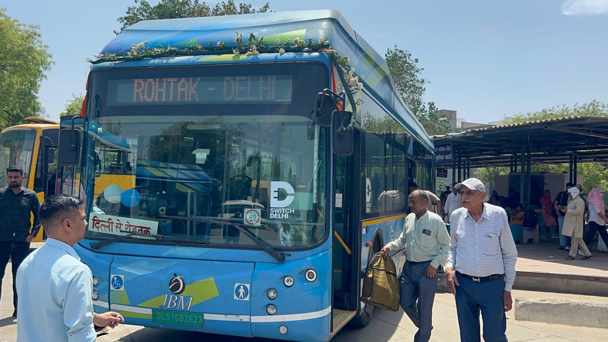 Now, AC bus travel from Rohtak to Delhi starts for Rs 123.