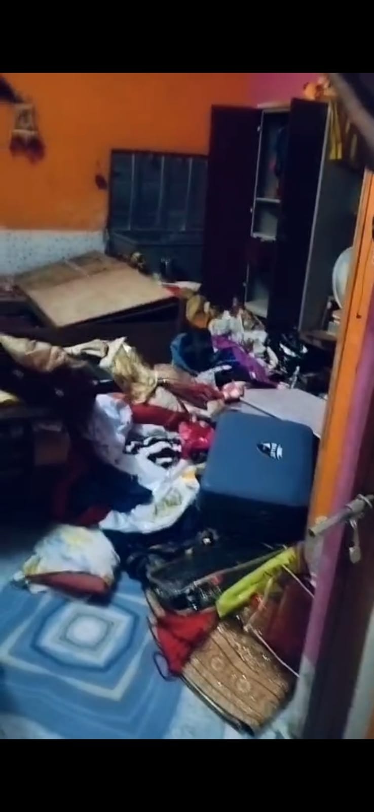 The family had gone to perform the house warming ceremony of a new house in the city, but a theft took place in the village house.