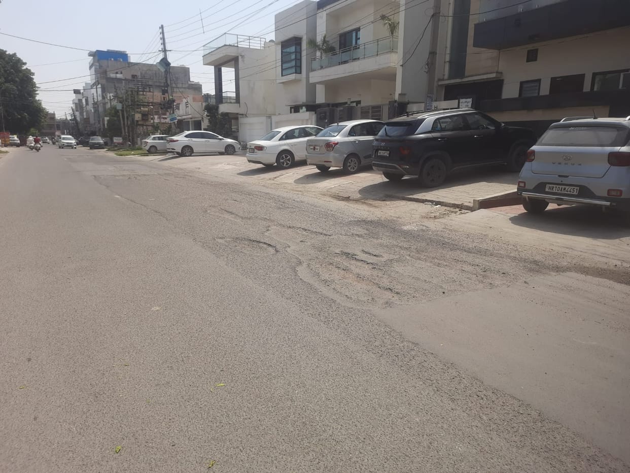 The streets in Sector 14 are in bad condition, sewer lines are also broken.