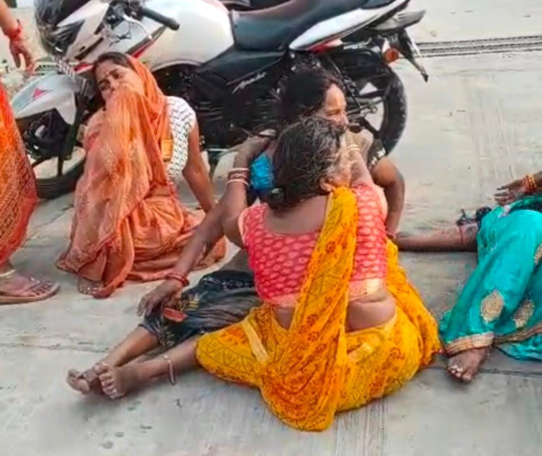 Two Motorcyclists Killed, Woman Injured in Collision with Bolero