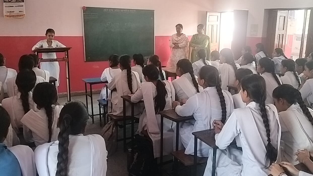 Student Sargam told the importance of Akshaya Tritiya.