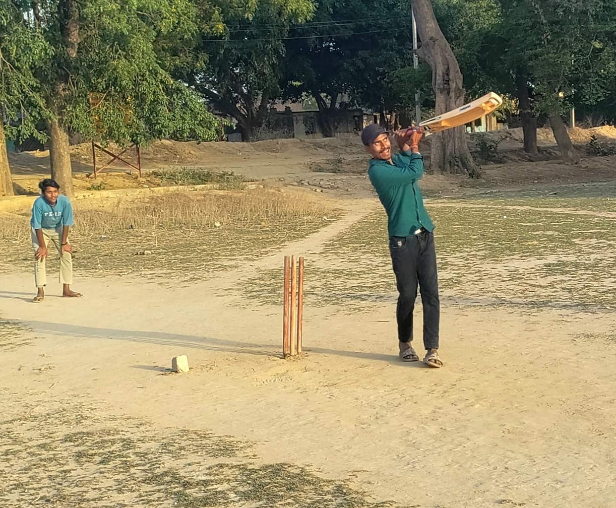 Mayur Sporting defeated Farid Academy by five wickets; Naeem named Man of the Match.