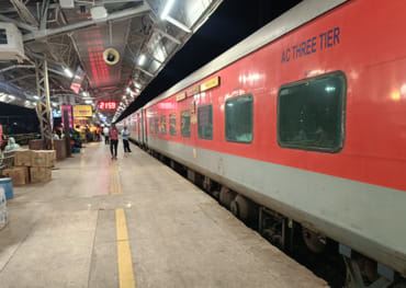 mumbai indore superfast special train 2026 summer western railway schedule news