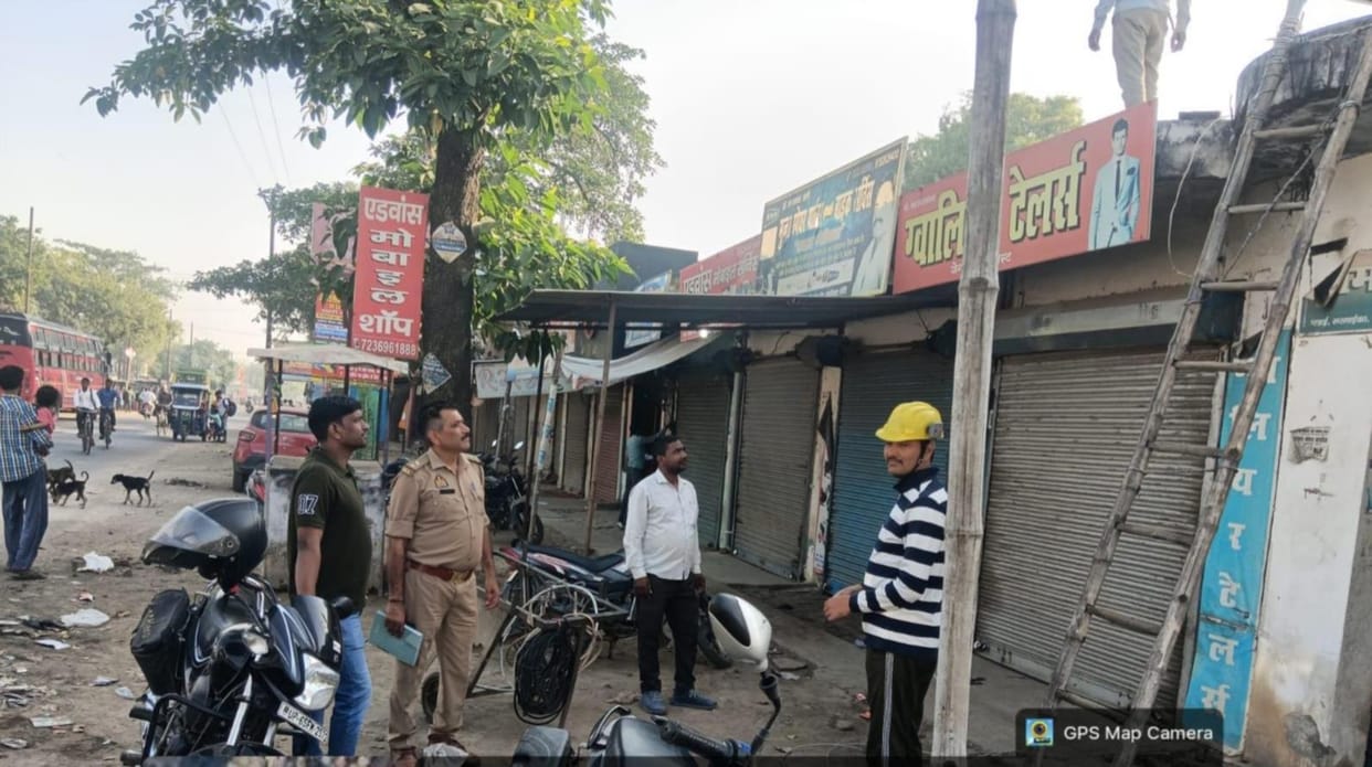 Smart meters were also defeated, FIR was lodged against four people for electricity theft.