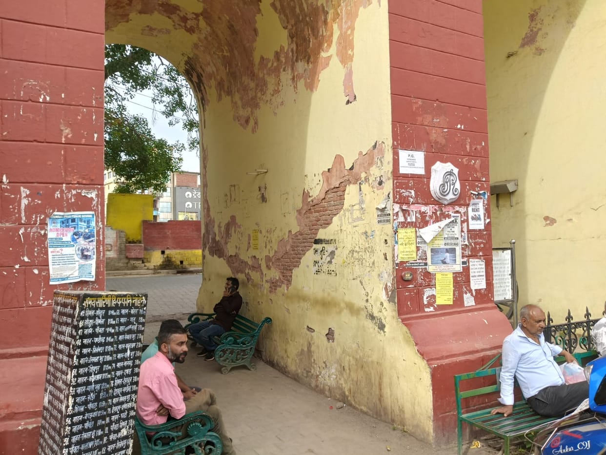poster problem in nahan on wall