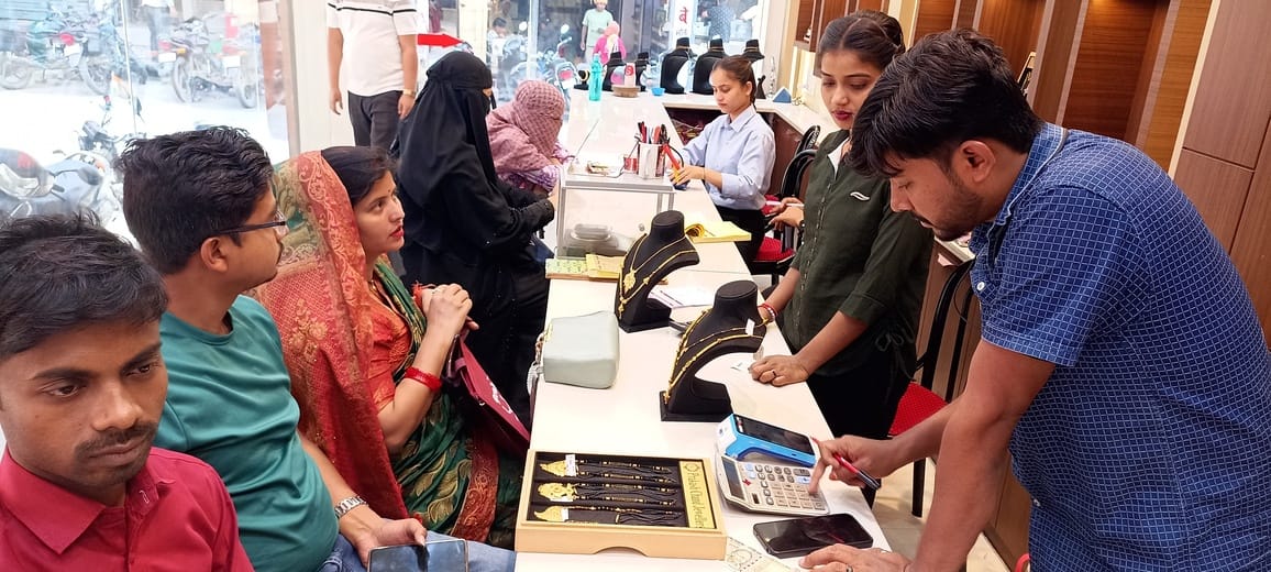 Markets Decked Up for Akshaya Tritiya; Business Worth 10 Crore Estimated