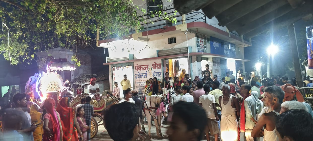 Women pelted with stones  wedding procession grooms carriage damaged Bihar
