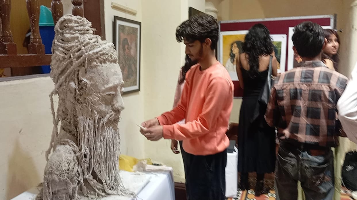Statues made of jute and POP became the center of attraction