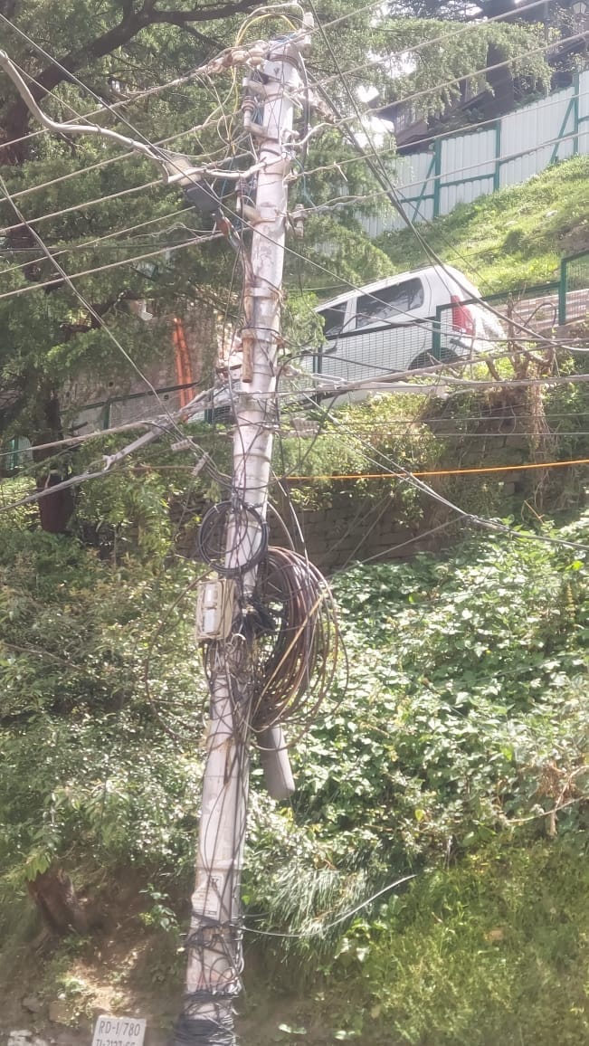TV and internet cables tangle in the city