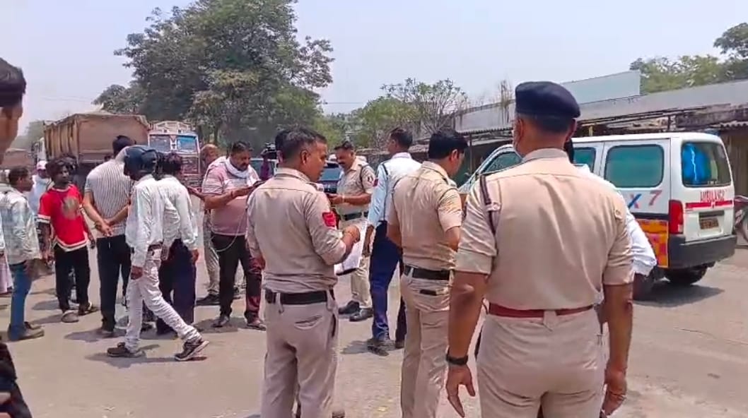 Speeding Trailer Driver Runs Over Scooty Riders Child Dies Grandfather Critically Injured; Accused Arrested in