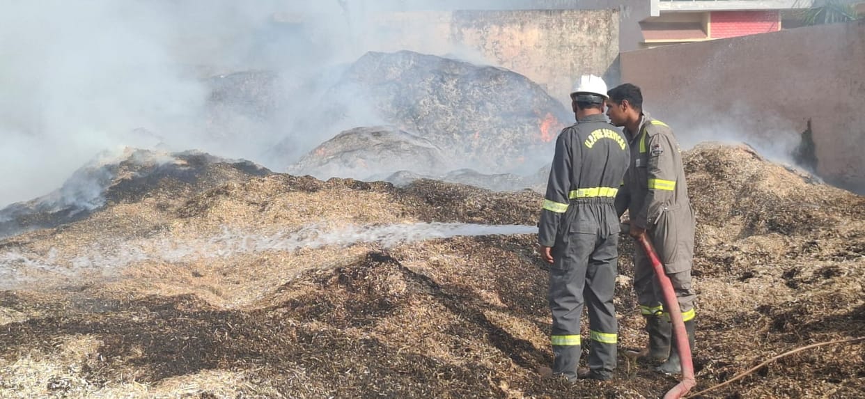 Fire started due to spark of firecracker, stock of mustard straw reduced to ashes