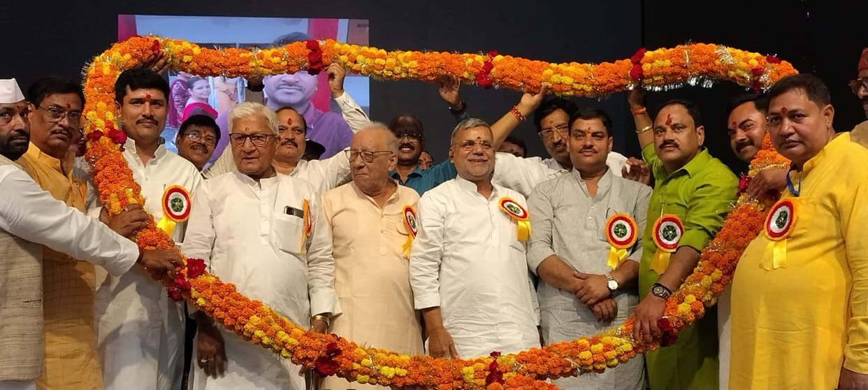 Teachers should get old pension: Devendra Pratap Singh