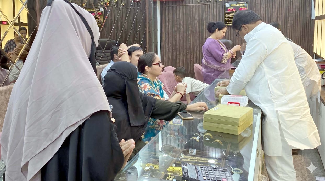 Jewelry business reached 100 million on Akshaya Tritiya