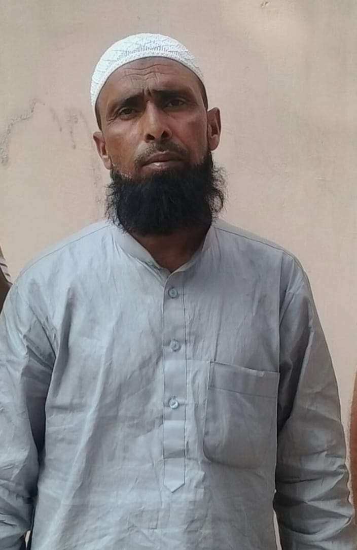 Attempt to convert servant by making him offer namaz in Bhokarheri, tension arises