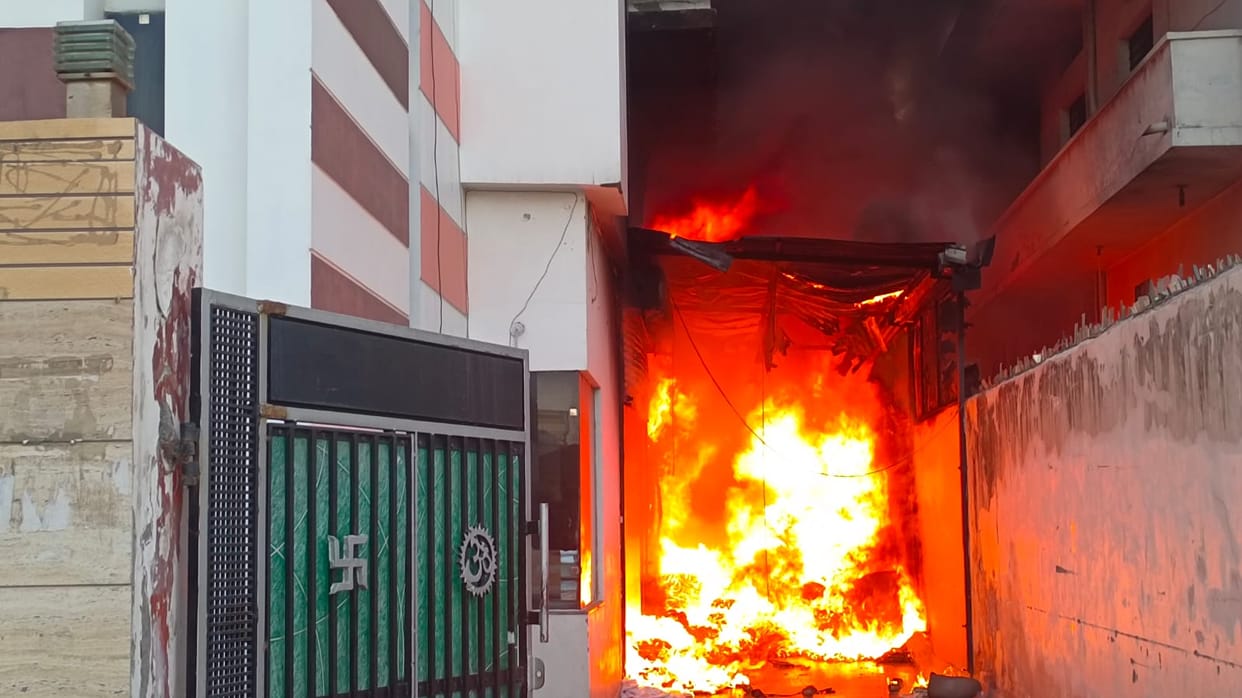 As the heat intensified, fire incidents surged; fires broke out at 77 locations across the district within 15 days.