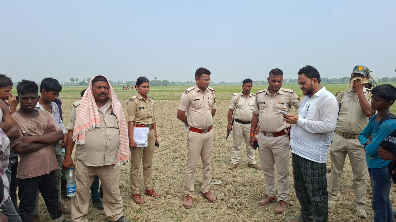 घटनास्थल पर पहुंची पुलिस