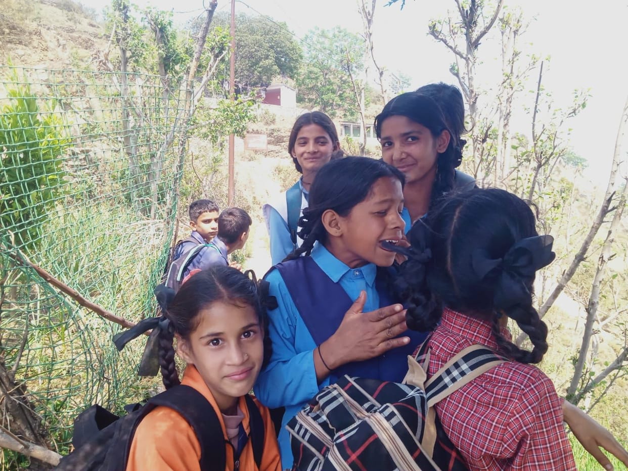 A leopard sits on the child's mind... The path of education is full of dangers in Gumdesh.