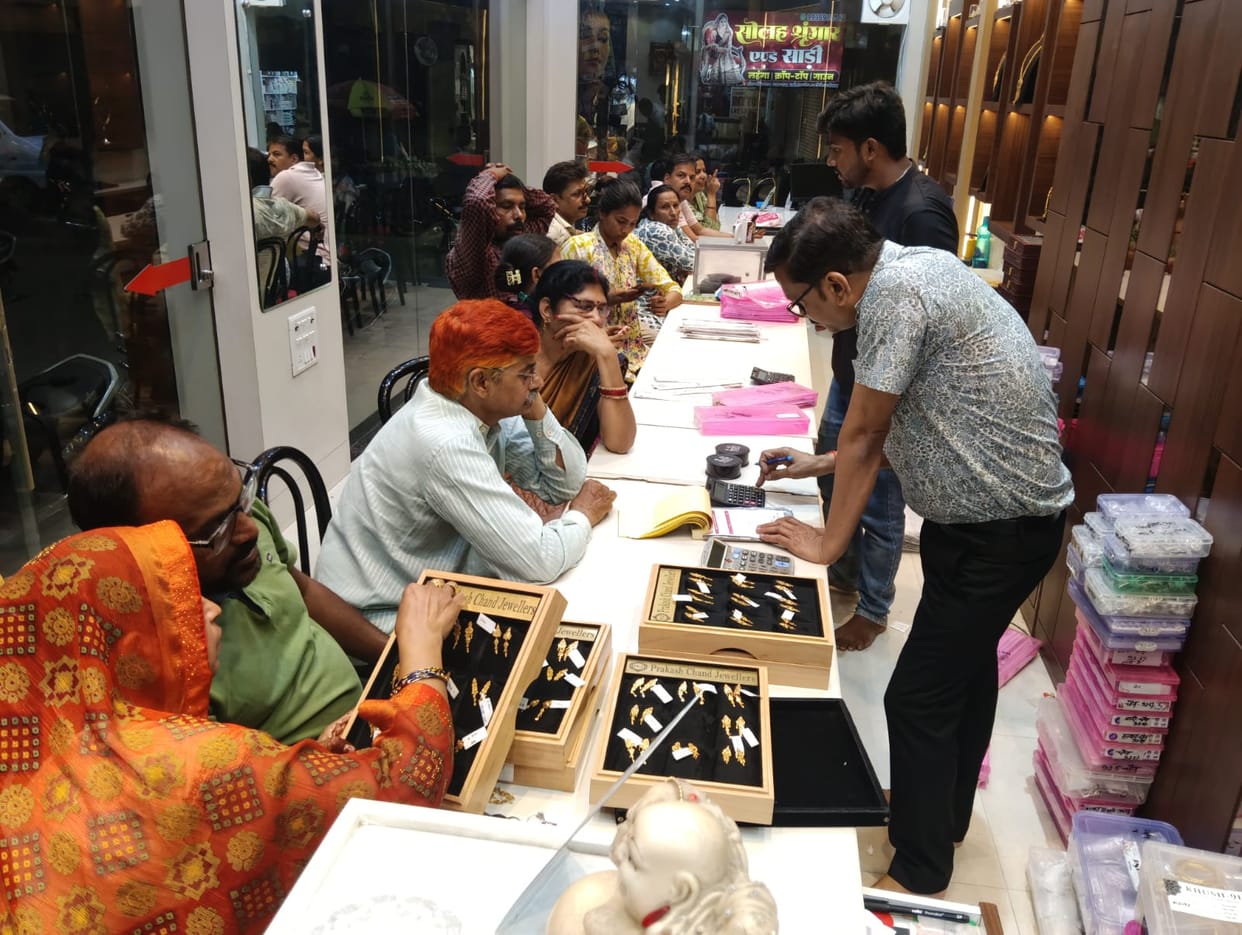 Business worth 12 crore was conducted on Akshaya Tritiya.