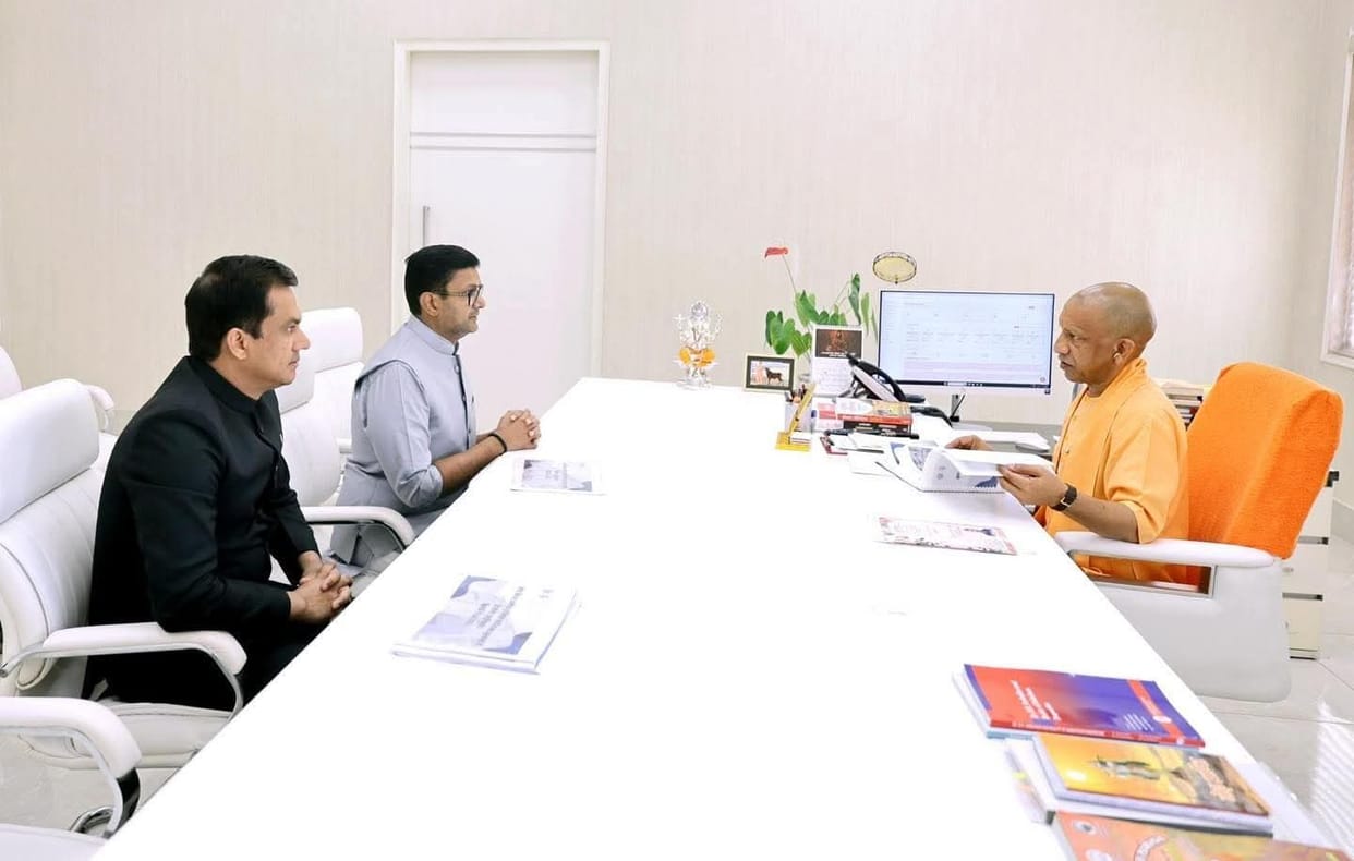 CM Yogi summoned the Mayor and Municipal Commissioner over the Gular Road incident