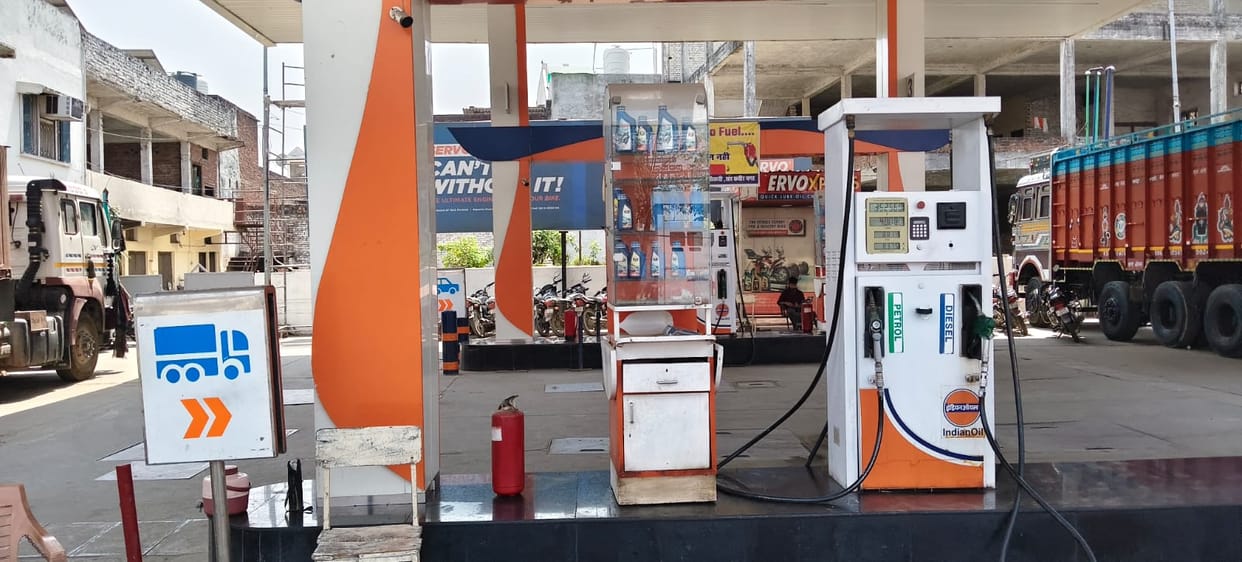 Petrol-diesel crisis deepens, 15 petrol stations closed