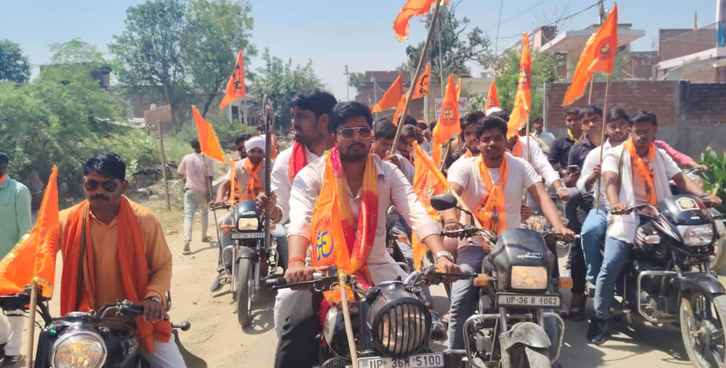 मुसाफिरखाना में परशुराम जयंती पर बाइक रैली निकालते लोग। स्रोत: स्थानीय नागरिक