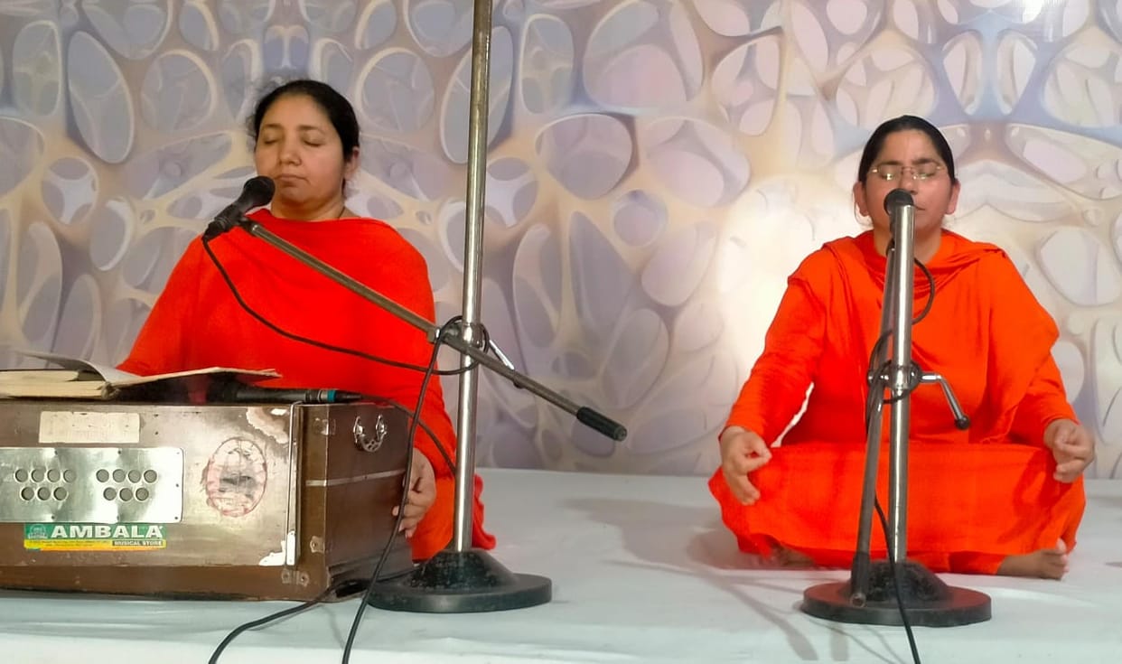 Surrender is the real basis of devotion: Renu