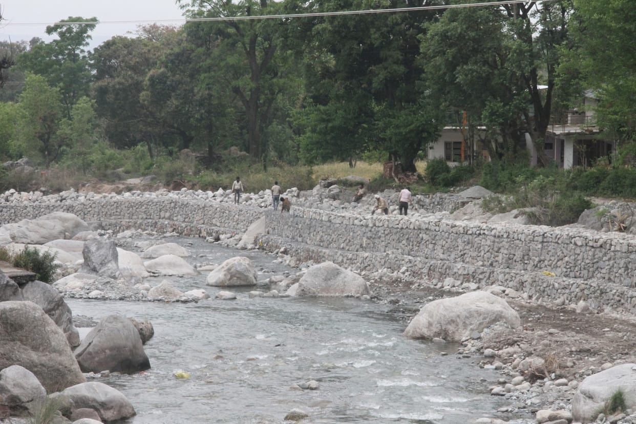 The chest of Manjhi Khad was sieved for embankment