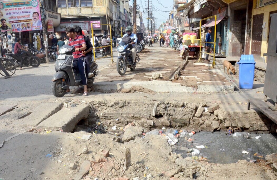 Bike rider injured after falling in front of Apsara Talkies