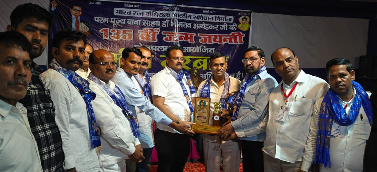 Those who took out the tableau and social workers were honored at Bhim Darbar.