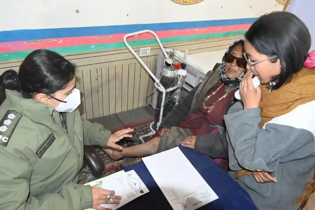 Leh, Fire And Fury, Army, village duburuk, Health Camp