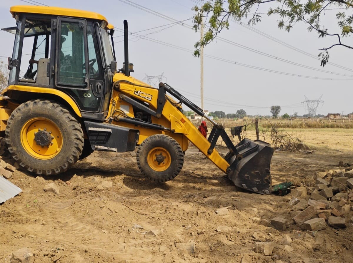 Illegal encroachment removed in Jodhi Majhiari