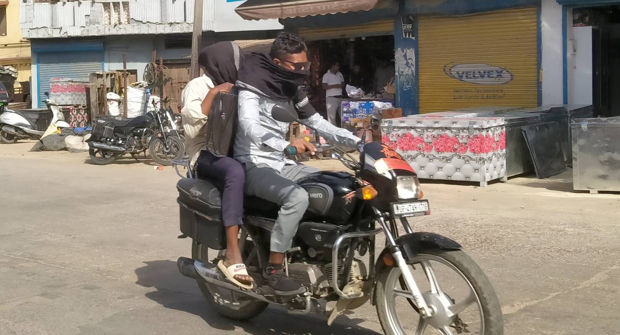The mercury rose to 42 degrees, leaving streets deserted and markets witnessing reduced business