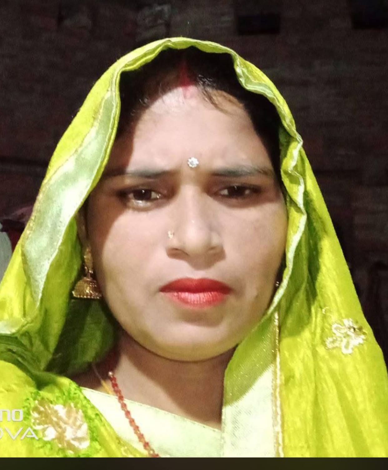 Fed up with her alcoholic husband, a woman jumped into a well and died.