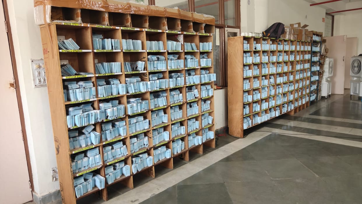 70,000 Happy Cards reach Roadways Depot, allowing free travel up to 1,000 km