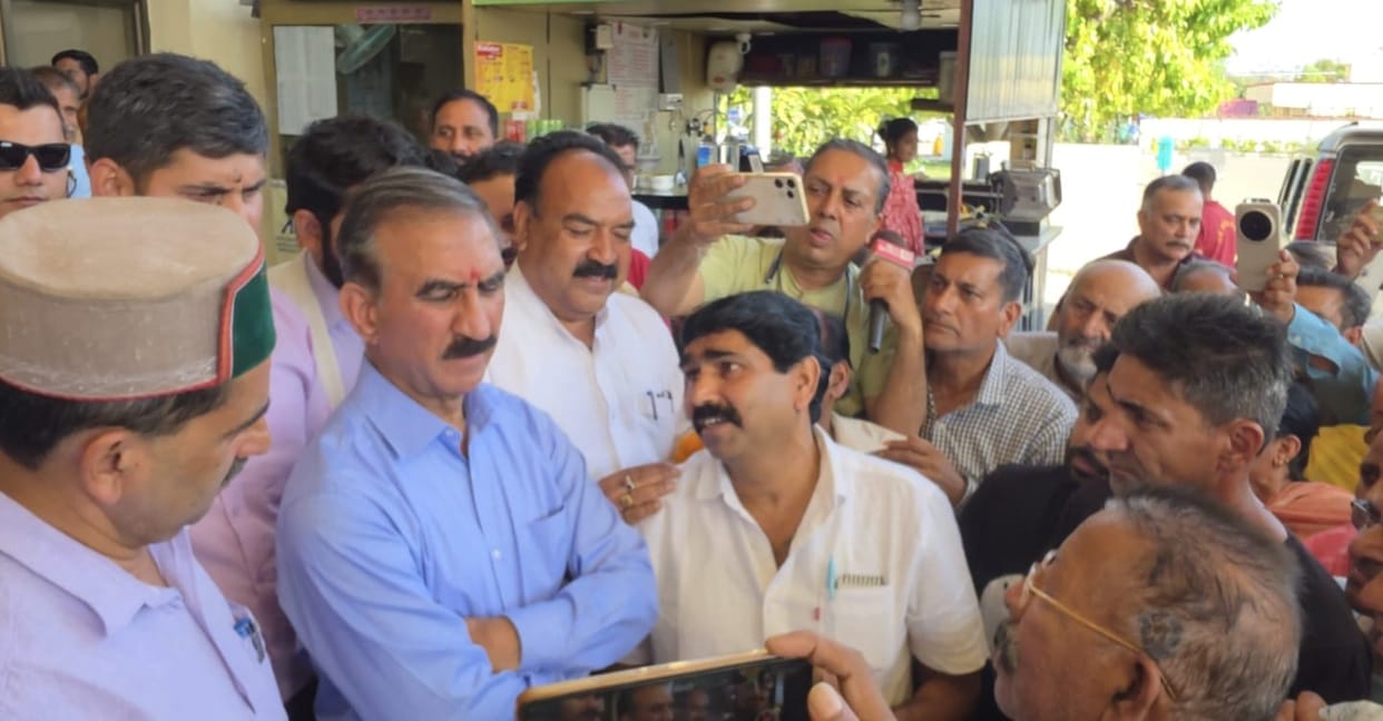 Families settled on government allotted land met CM Sukhu and demanded compensation.