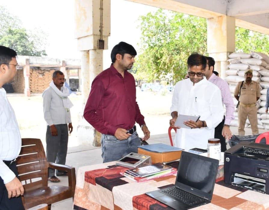 DM inspected arrangements at wheat procurement centres, instructed to stop middlemen