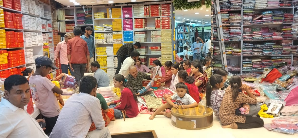 Cosmetics, textiles and bullion markets are back in full swing... boom after Akshaya Tritiya