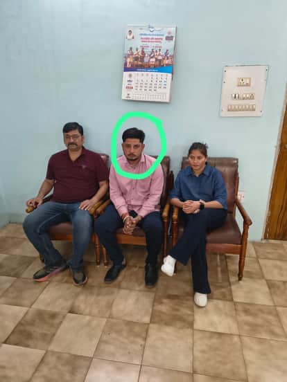 'Settings' failed on tea tapri: Pump attendant caught after taking 14,000, Babu hatched the entire conspiracy