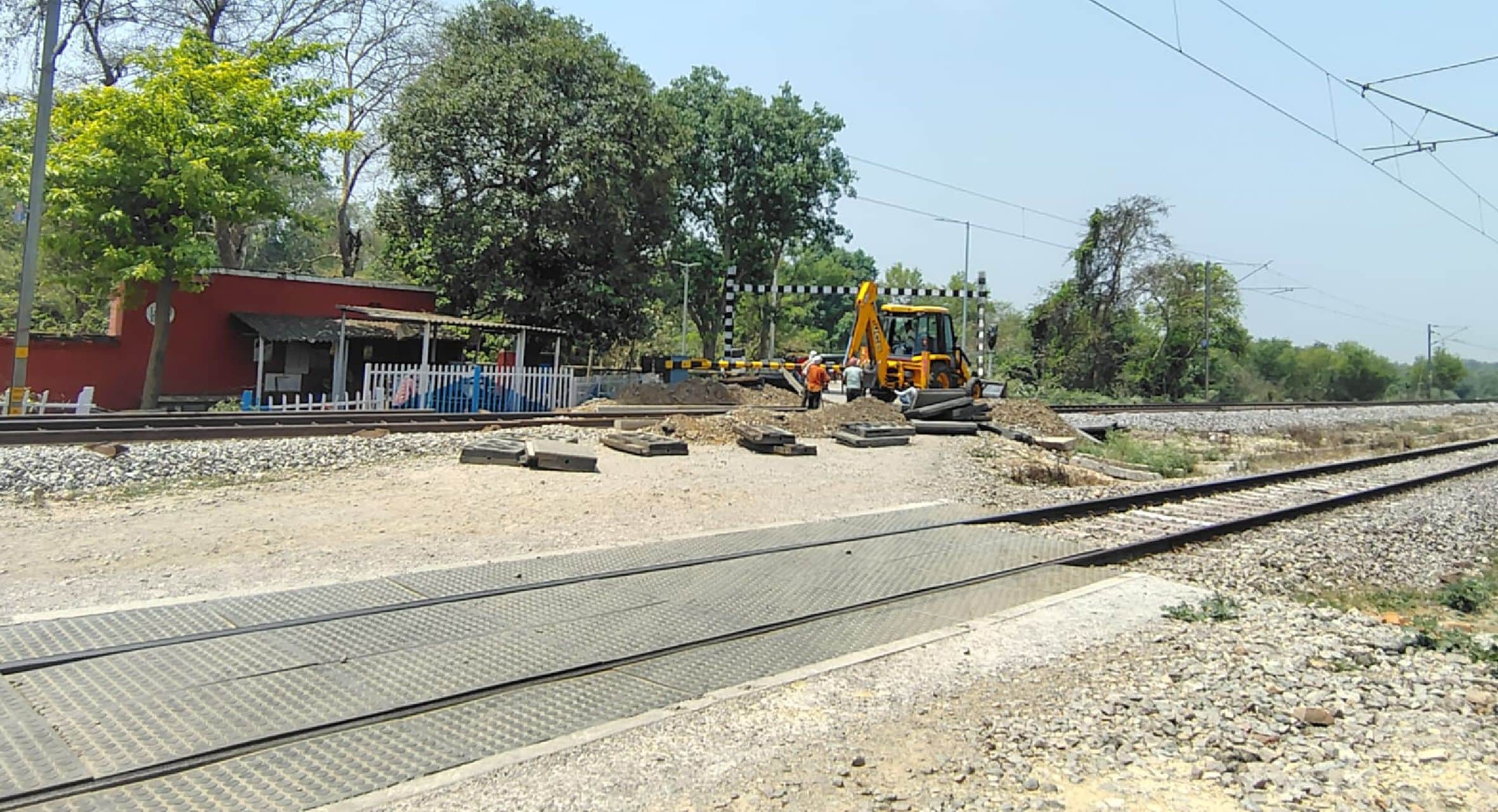  जगदीशपुर के बड़ागांव स्थित बंद पड़ी रेलवे क्रासिंग। स्रोत: स्थानीय